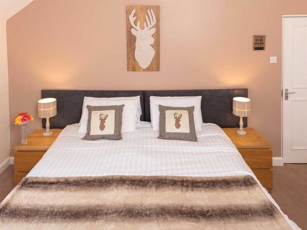 The Gordon Arms Hotel West Linton エクステリア 写真