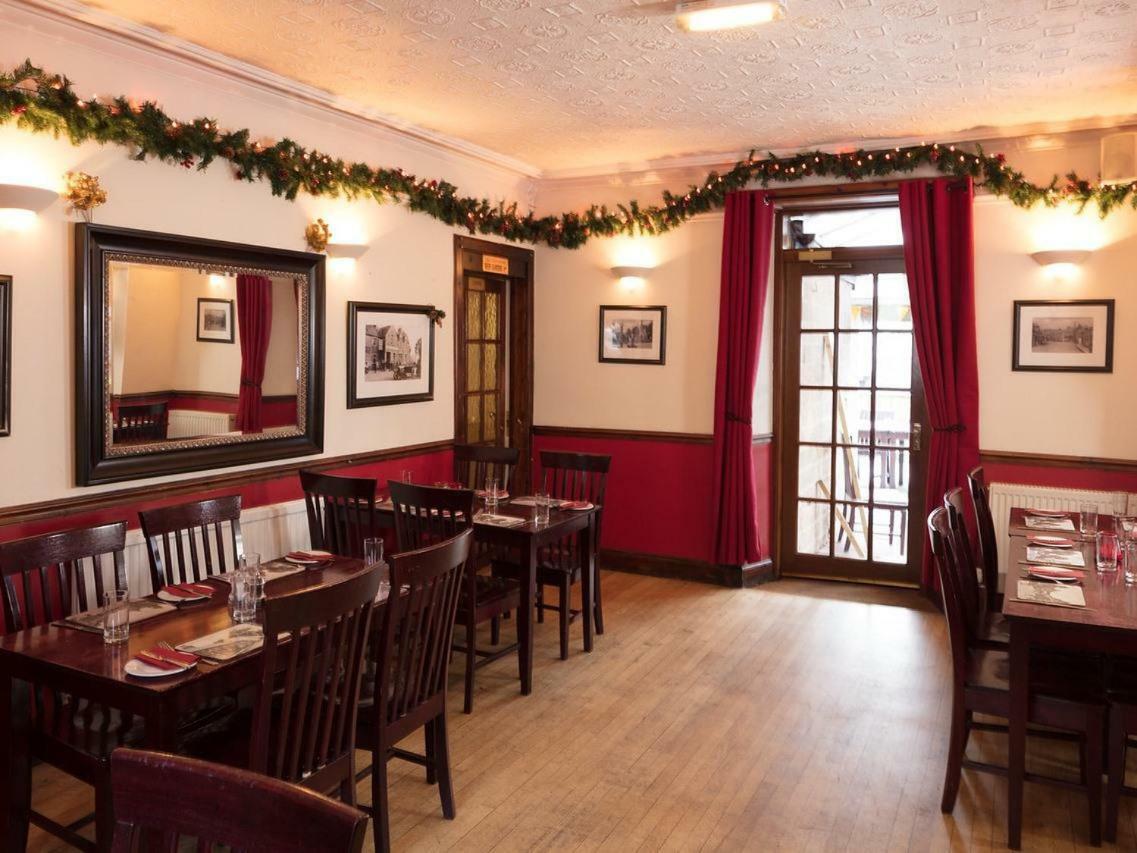 The Gordon Arms Hotel West Linton エクステリア 写真